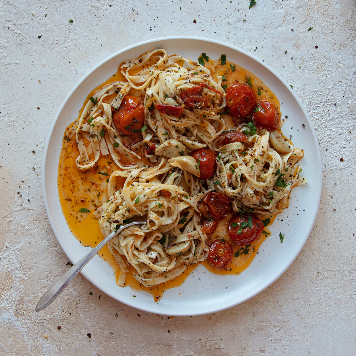 Tomato & Garlic Confit Pasta