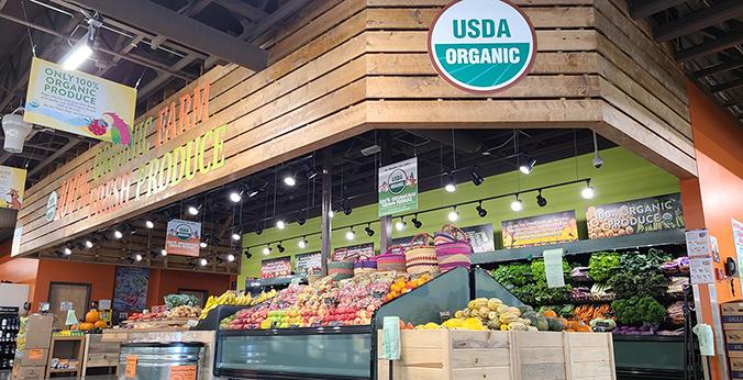 Natural Grocers Kennewick 100% Organic Produce Department