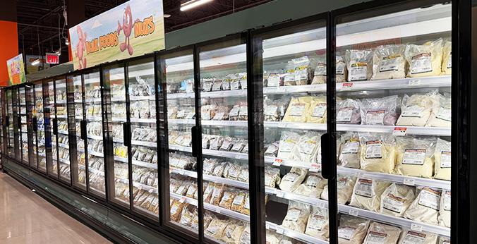 Natural Grocers bulk aisle.