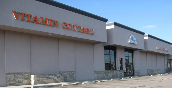 Englewood Organic Grocery Store | Natural Grocers Store Front