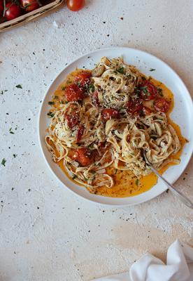 Tomato & Garlic Confit Pasta