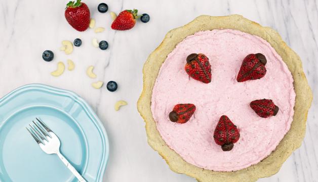 Retro Strawberry Ice Cream Pie