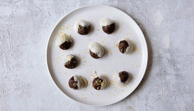 Easy Gingerbread Nut Butter Bites