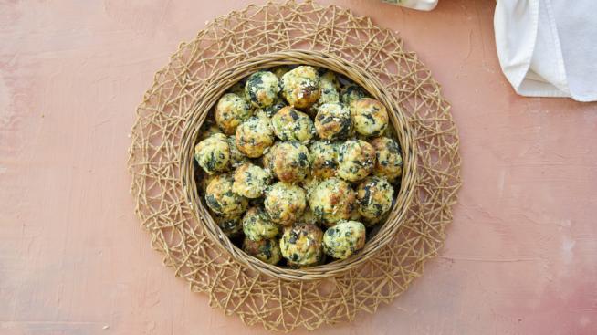 Cheesy Spinach Puffs