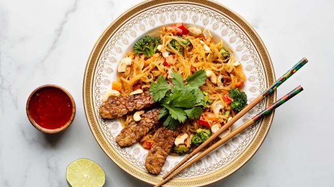 Cashew Broccoli Kelp Noodle Salad 