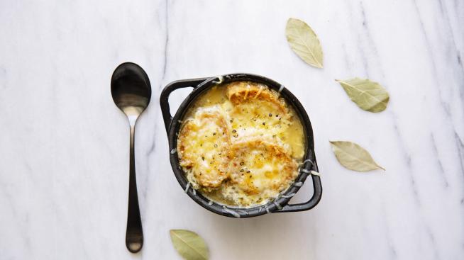 Image https://www.naturalgrocers.com/sites/default/files/styles/search_card/public/media_images/CheesyFrenchOnionSoupHORIZONTAL.jpg?itok=gIPaA9_T