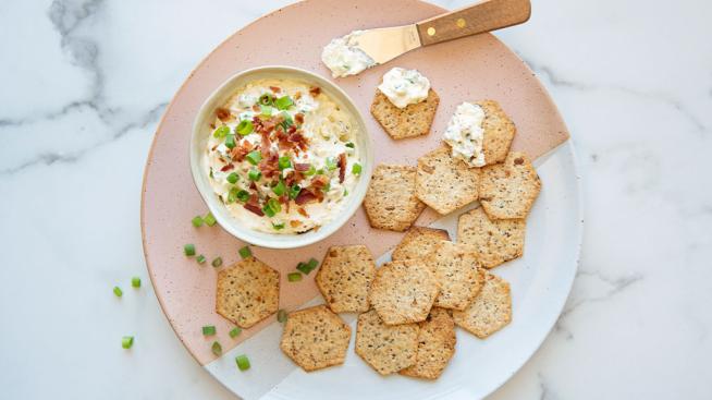 Natural Grocers Creamy, Bacon-y Green Onion Dip