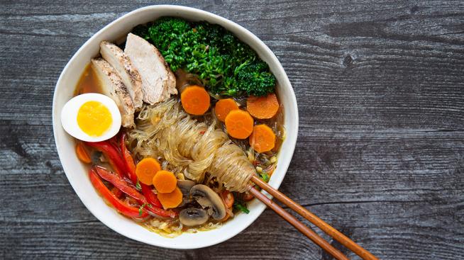 Brothy Vegetable & Kelp Noodle Bowl