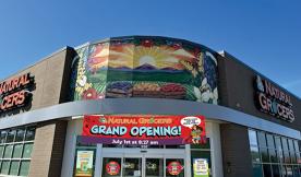 McMinnville store front.